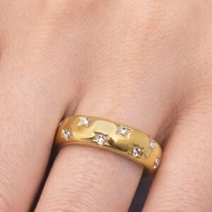 Brand New!! Star and rhinestone band